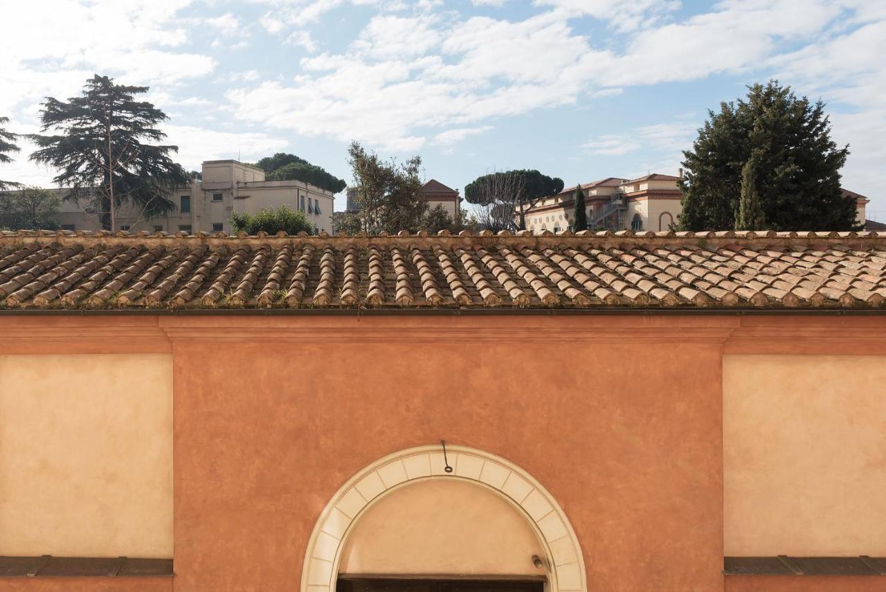 Colosseo & Colle Oppio Cozy Apartment ローマ エクステリア 写真